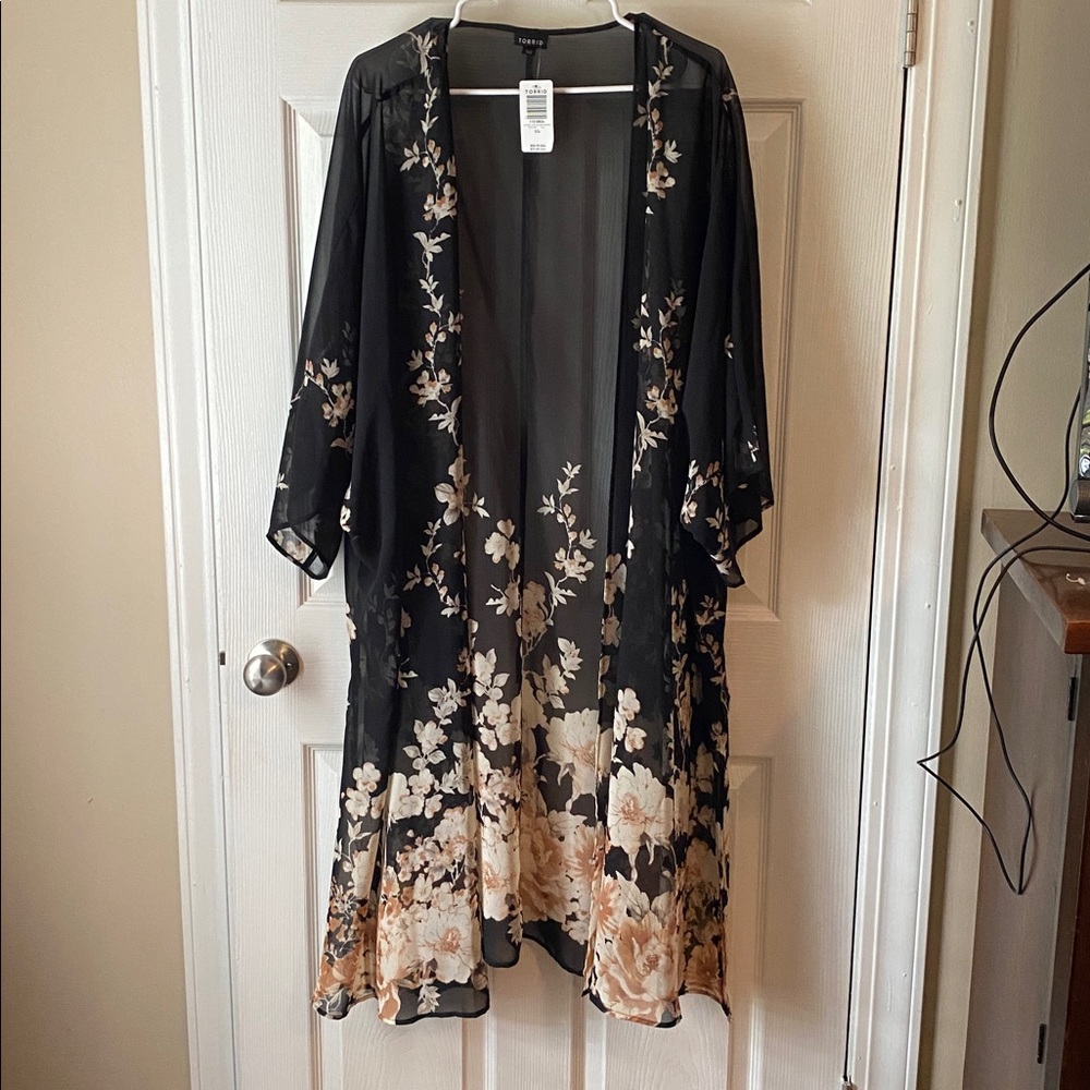 Torrid chiffon maxi kimono Overlay Women’s Maxi Floral Deep Black Sheer Flowy